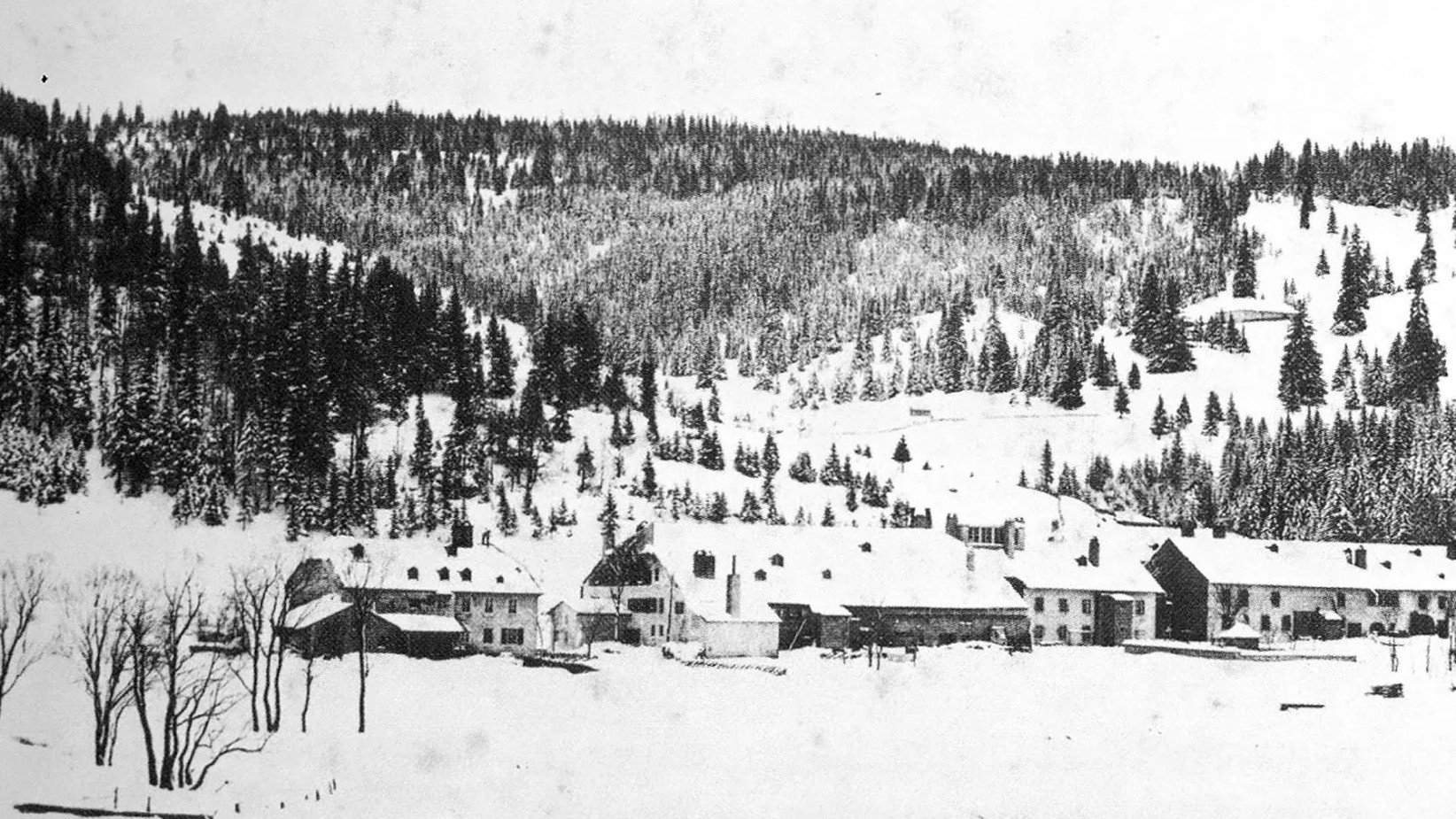 Khung cảnh mùa đông tại ngôi làng Le Brassus, năm 1915